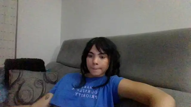 Snapshot of Kiri_Cutee chatting on December 20, 2024, 8:49 am Kiri Cutee online show from December 20, 2024, 8:49 am