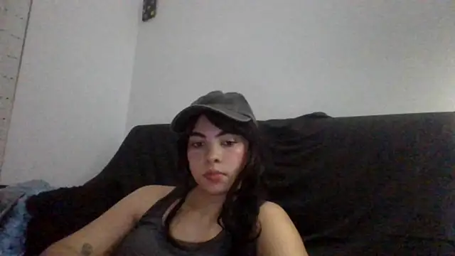 Snapshot of Kiri_Cutee chatting on January 5, 2025, 8:22 am Kiri Cutee online show from January 5, 2025, 8:22 am
