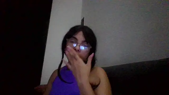 Snapshot of Kiri_Cutee chatting on January 31, 2025, 6:24 am Kiri Cutee online show from January 31, 2025, 6:24 am