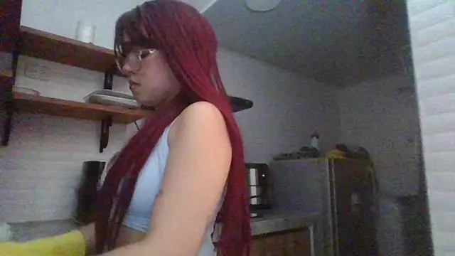 Snapshot of Kiri_Cutee chatting on February 20, 2025, 2:18 am Kiri Cutee online show from February 20, 2025, 2:18 am