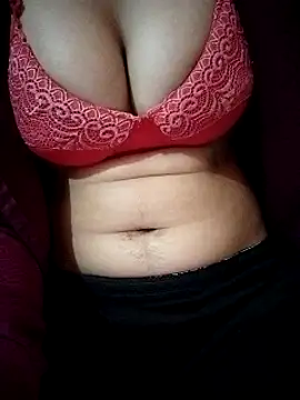 Shanvi Tyagi online show from December 5, 2024, 1:36 am