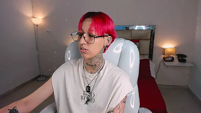 ravengreen  online show from January 25, 2025, 10:50 pm