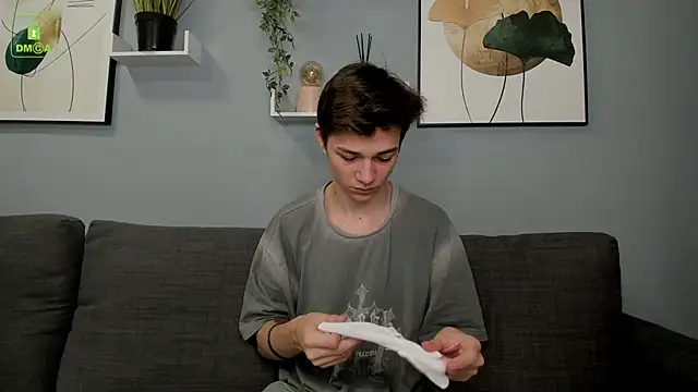 Snapshot of Viego_Pattel chatting on October 17, 2025, 4:20 pm Viego Pattel online show from October 17, 2025, 4:20 pm