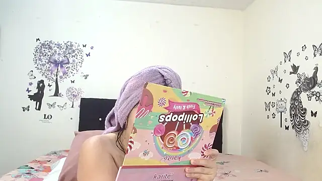 Snapshot of jeff_and_jade chatting on September 18, 2025, 12:18 pm jeff and jade online show from September 18, 2025, 12:18 pm