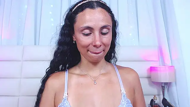 MafeeRoss online show from January 27, 2025, 7:03 pm