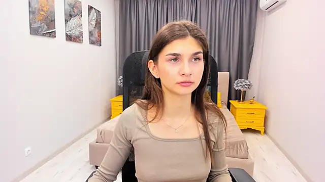 MiaAxel online show from March 14, 2025, 4:43 am