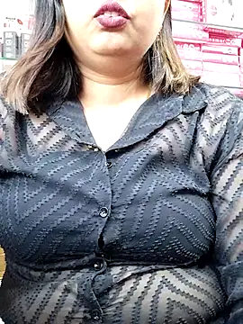 Snapshot of QueenHaryana chatting on March 22, 2025, 12:14 pm QueenHaryana online show from March 22, 2025, 12:14 pm