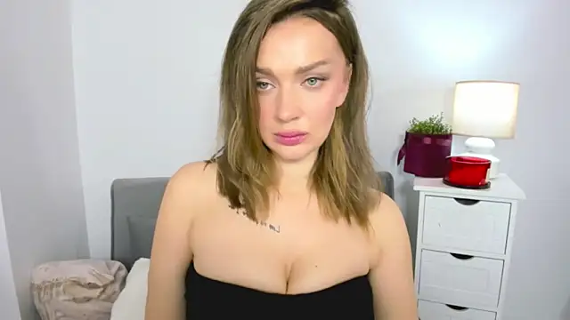 OliviaFantasy online show from January 14, 2025, 7:32 pm