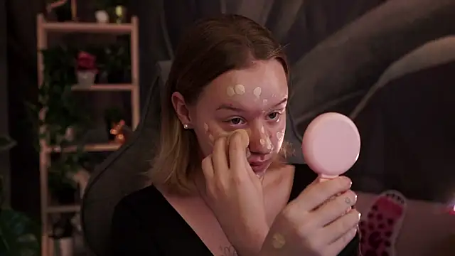 Snapshot of AdeleLoomis chatting on October 12, 2025, 2:10 am AdeleLoomis online show from October 12, 2025, 2:10 am