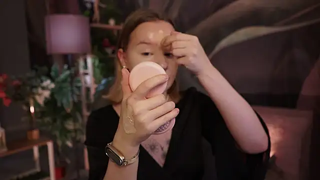 Snapshot of AdeleLoomis chatting on October 26, 2025, 1:55 am AdeleLoomis online show from October 26, 2025, 1:55 am