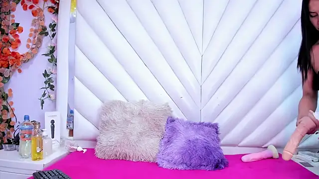 SalmaSantos online show from March 20, 2026, 2:27 am