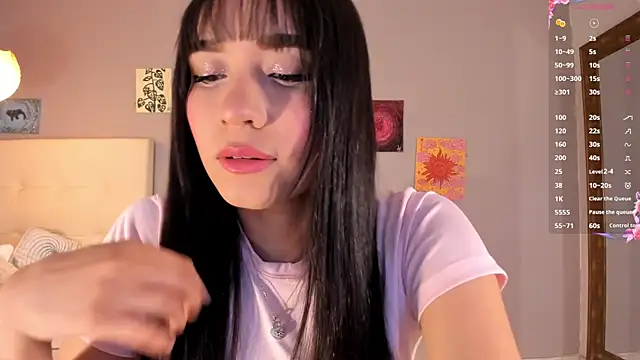 Snapshot of Maia_W10 chatting on June 11, 2026, 12:25 pm Maia W10 online show from June 11, 2026, 12:25 pm