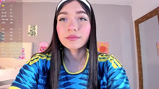 Snapshot of Maia_W10 chatting on July 7, 2026, 12:20 pm Maia W10 online show from July 7, 2026, 12:20 pm