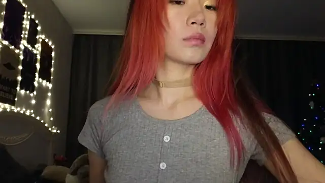 Snapshot of E_v_E_ chatting on January 7, 2025, 4:39 am E v E online show from January 7, 2025, 4:39 am