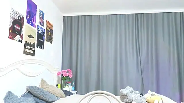 Snapshot of E_v_E_ chatting on January 25, 2025, 7:49 am E v E online show from January 25, 2025, 7:49 am