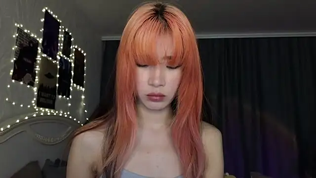 Snapshot of E_v_E_ chatting on March 8, 2025, 1:47 pm E v E online show from March 8, 2025, 1:47 pm