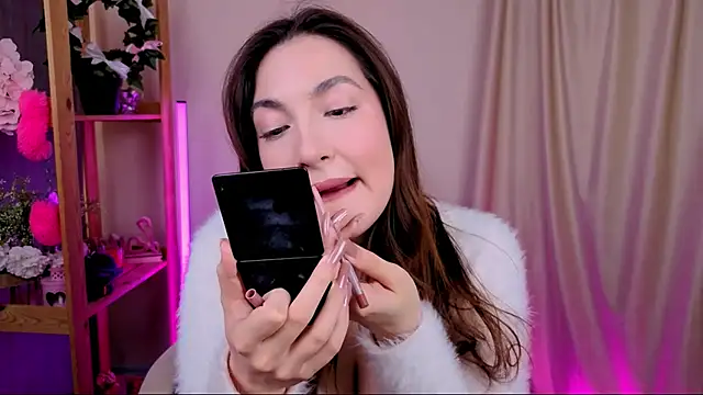 Snapshot of MelissaLovvv chatting on October 9, 2025, 7:39 am MelissaLovvv online show from October 9, 2025, 7:39 am