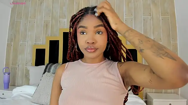 Snapshot of AriaFoster chatting on October 28, 2025, 12:14 am AriaFoster online show from October 28, 2025, 12:14 am