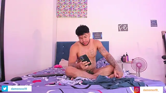 daamonxxx19 online show from February 8, 2025, 4:04 pm