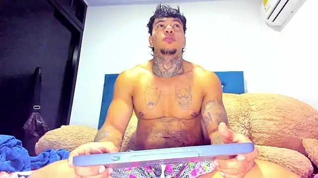 daamonxxx19 online show from March 22, 2026, 7:23 am