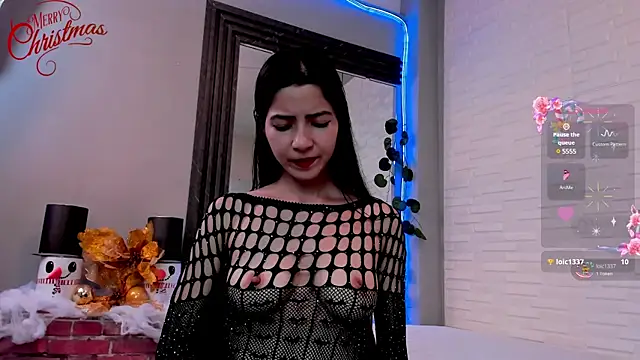 sweetieandjuicyy online show from December 18, 2024, 12:43 am
