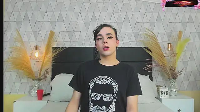 JustinePerry online show from February 7, 2026, 4:38 am