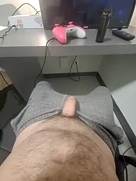 Snapshot of Kinkycouple1789 chatting on February 4, 2025, 12:51 am Kinkycouple1789 online show from February 4, 2025, 12:51 am