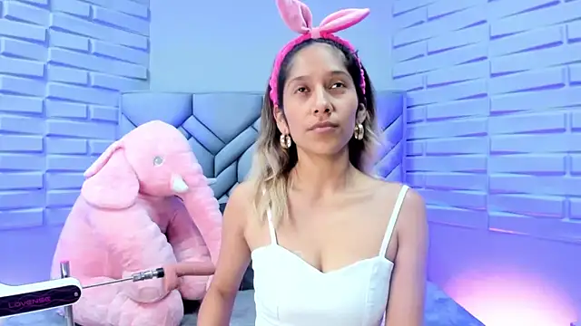 BriannaHarps online show from March 3, 2025, 7:17 pm