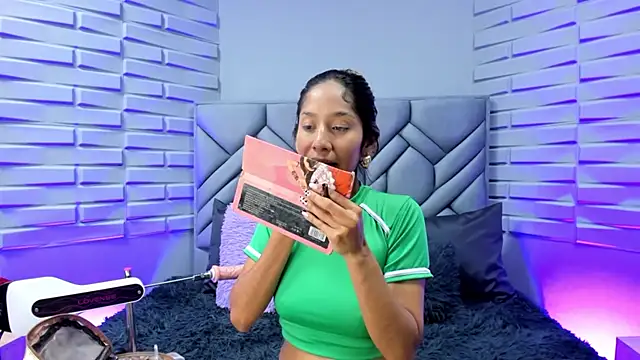 BriannaHarps online show from March 6, 2025, 8:59 pm