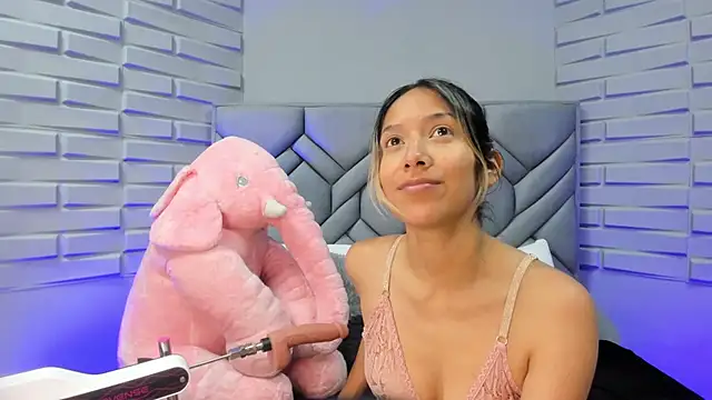 BriannaHarps online show from March 22, 2025, 2:58 pm