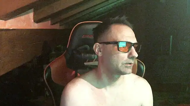 Snapshot of 6996horus chatting on October 9, 2025, 1:47 am 6996horus online show from October 9, 2025, 1:47 am