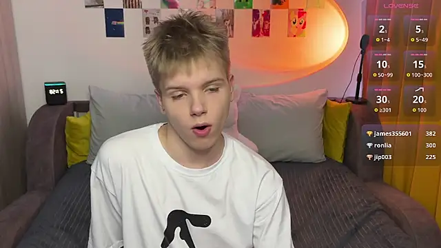 Snapshot of metratok chatting on February 15, 2026, 6:59 pm metratok online show from February 15, 2026, 6:59 pm