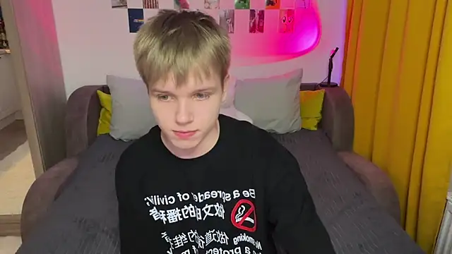 Snapshot of metratok chatting on March 9, 2026, 11:42 pm metratok online show from March 9, 2026, 11:42 pm