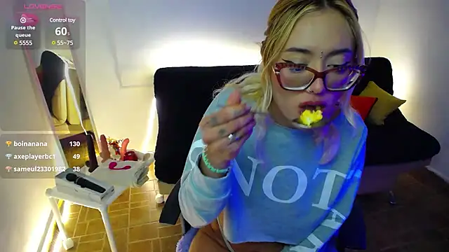 Snapshot of 911Calling chatting on December 10, 2024, 2:38 am 911Calling online show from December 10, 2024, 2:38 am