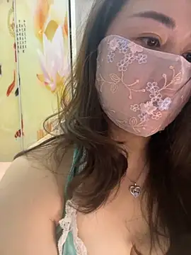 Snapshot of Angie_88 chatting on October 27, 2025, 2:54 pm Angie 88 online show from October 27, 2025, 2:54 pm