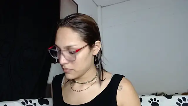 alexandra lorens online show from November 9, 2025, 1:15 am