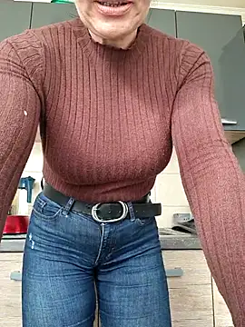 Snapshot of Candy222254 chatting on February 10, 2026, 11:25 am Candy222254 online show from February 10, 2026, 11:25 am