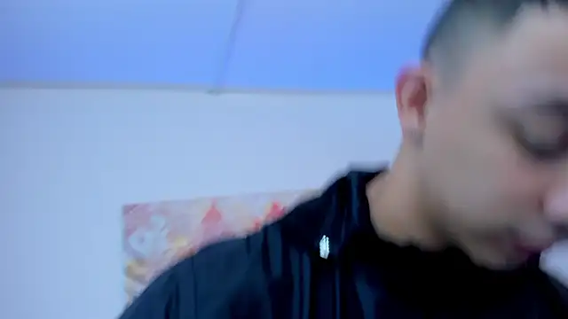 Snapshot of Samuel_Up chatting on October 16, 2025, 4:24 am Samuel Up online show from October 16, 2025, 4:24 am
