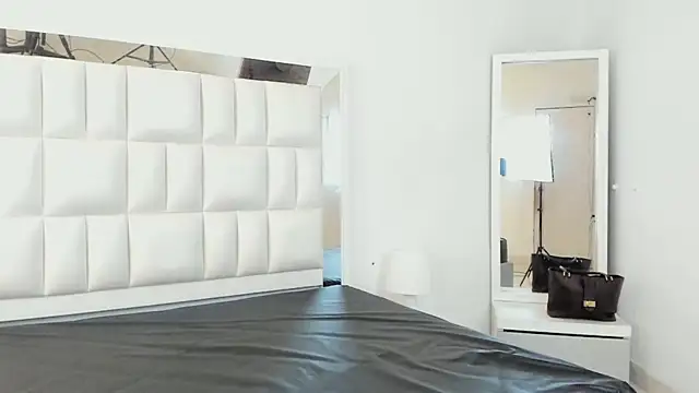 Alhana pulido online show from February 19, 2025, 6:21 pm