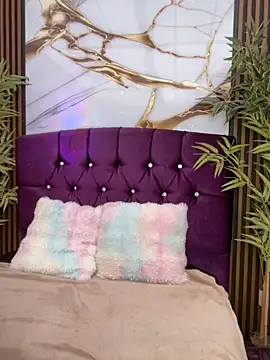 angel natural online show from September 24, 2025, 7:06 pm