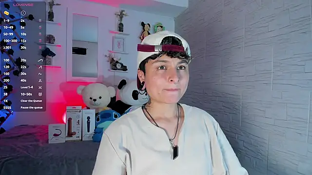 ZuryRamirez  online show from October 5, 2025, 9:02 pm