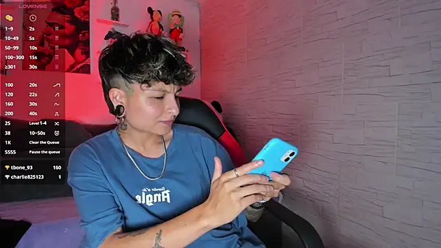 ZuryRamirez  online show from November 9, 2025, 8:51 pm