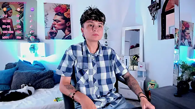 ZuryRamirez  online show from December 14, 2025, 8:13 pm