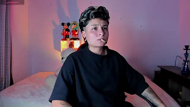 Snapshot of ZuryRamirez_ chatting on May 21, 2026, 8:38 pm ZuryRamirez online show from May 21, 2026, 8:38 pm