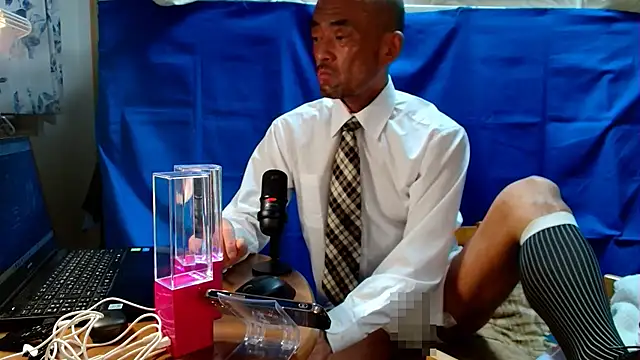 Snapshot of heita_omori chatting on November 21, 2025, 1:21 pm heita omori online show from November 21, 2025, 1:21 pm