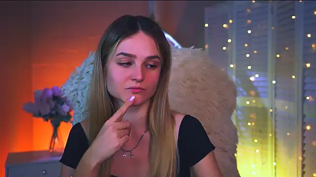 DeboraLarson online show from February 18, 2026, 3:13 am