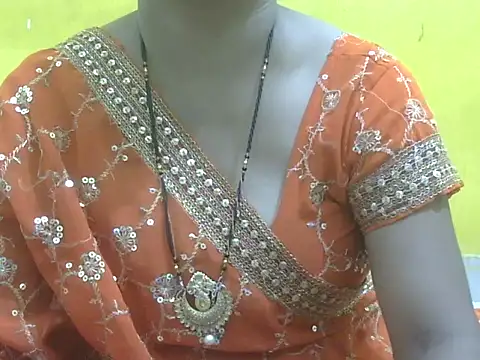 HOT-SEEMAA online show from May 14, 2026, 5:14 am