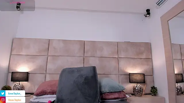 Snapshot of Eevee_Taylor chatting on May 30, 2026, 3:36 am Eevee Taylor online show from May 30, 2026, 3:36 am