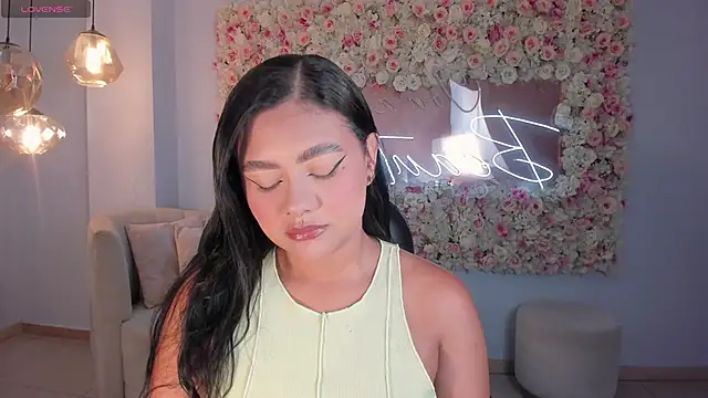 GabriellaLee online show from April 30, 2026, 3:35 am