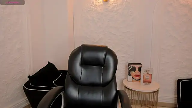 GabriellaLee online show from June 17, 2026, 3:20 am